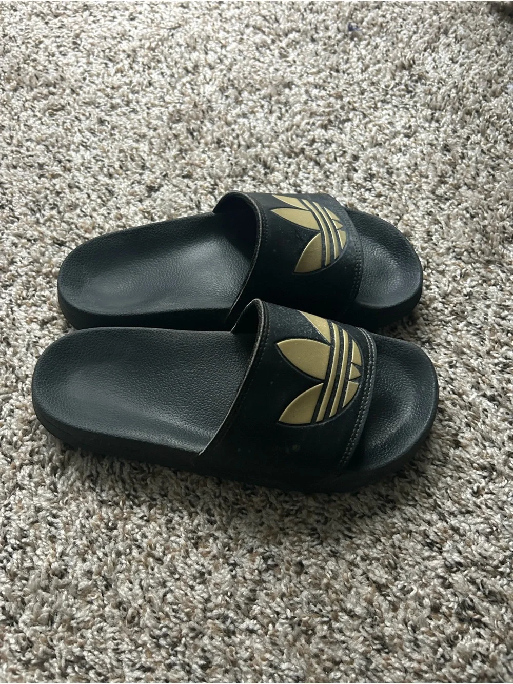 Women’s Size 8 Adidas Black & Gold Slide Sandals